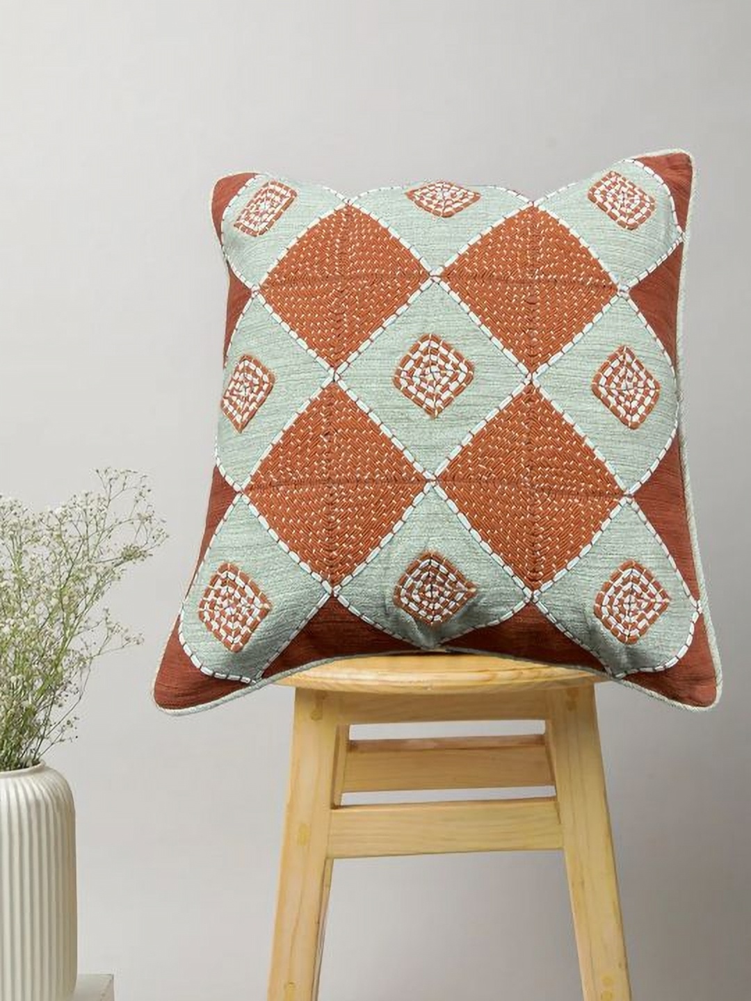 

SAJAVAT Beige and Rust Geometric Printed Cotton Square Cushion Cover