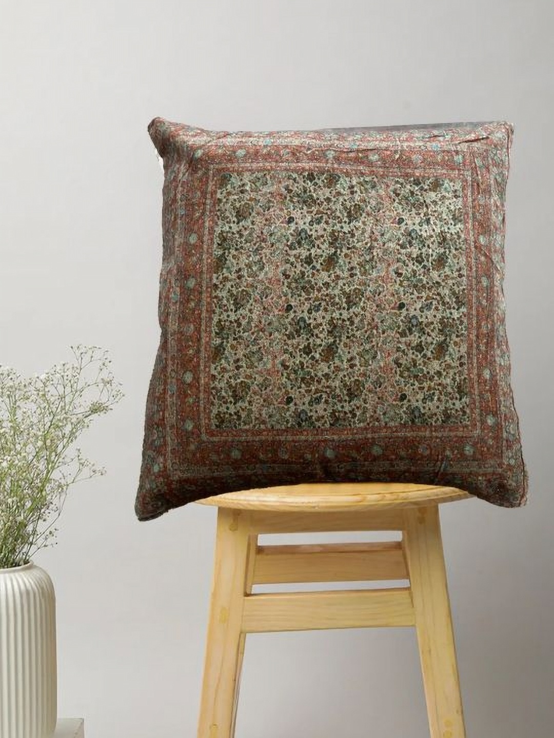 

SAJAVAT Green and Red Quirky Printed Cotton Square Cushion Cover