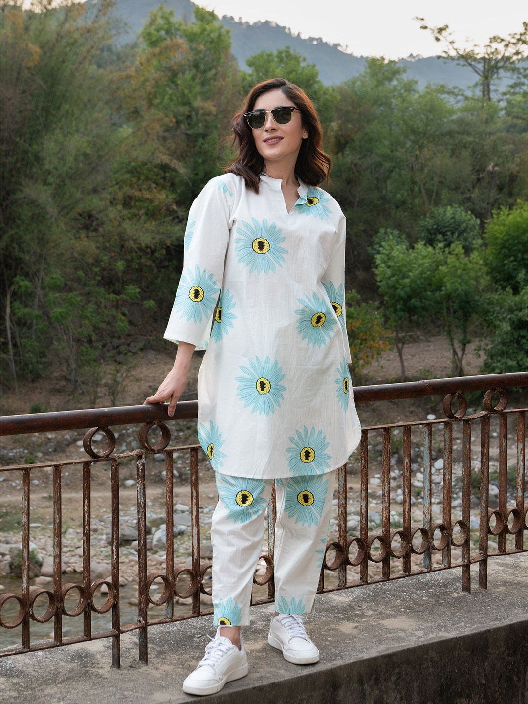 

DIMPLE DESIGN STUDIO Mandarin Collar Floral Printed Pure Cotton Top With Trouser, White
