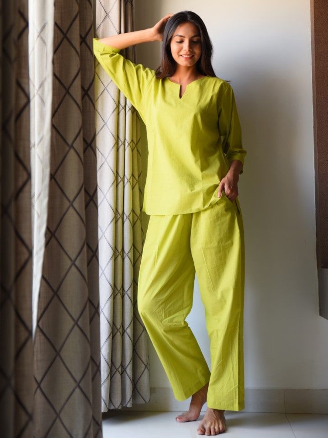 

DIMPLE DESIGN STUDIO Notch Neck Pure Cotton Top with Pyjama, Green