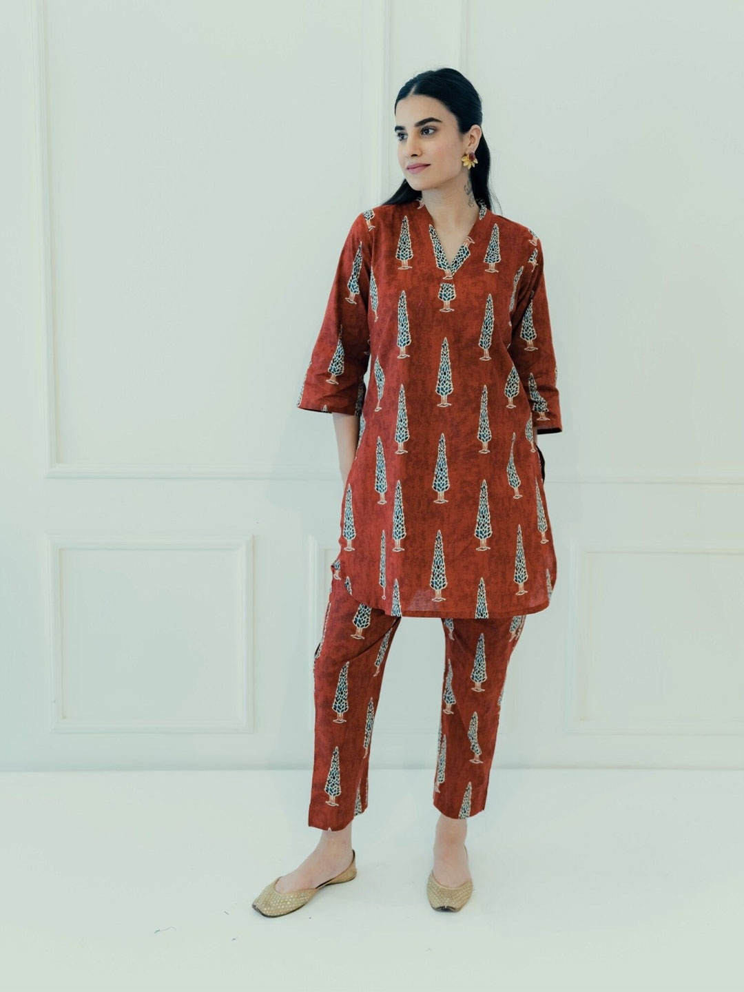 

DIMPLE DESIGN STUDIO V-Neck Printed Pure Cotton Tunic With Trousers, Rust