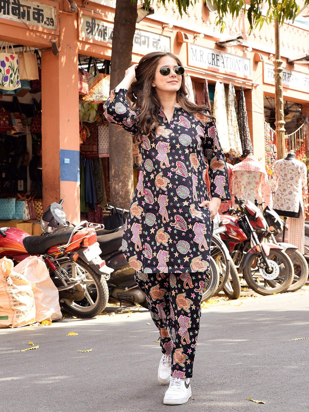 

DIMPLE DESIGN STUDIO Mandarin Collar Printed Pure Cotton Top With Trouser, Black