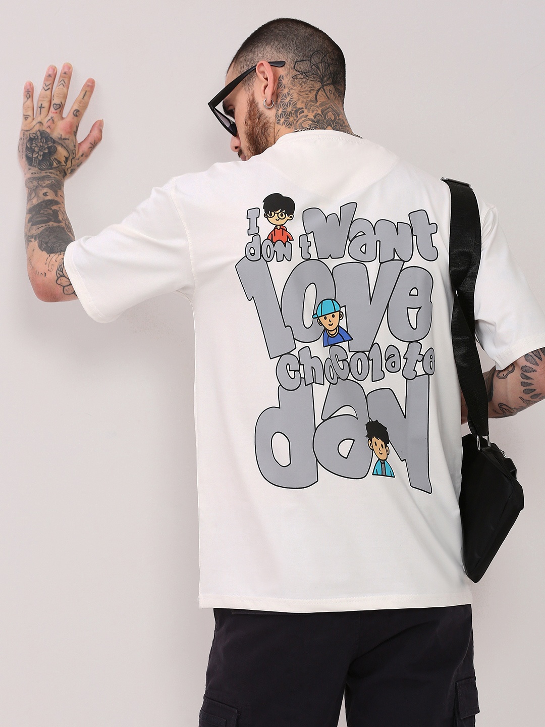 

SHOWOFF Men Typography Printed Round Neck Cotton Relaxed Fit T-shirt, White