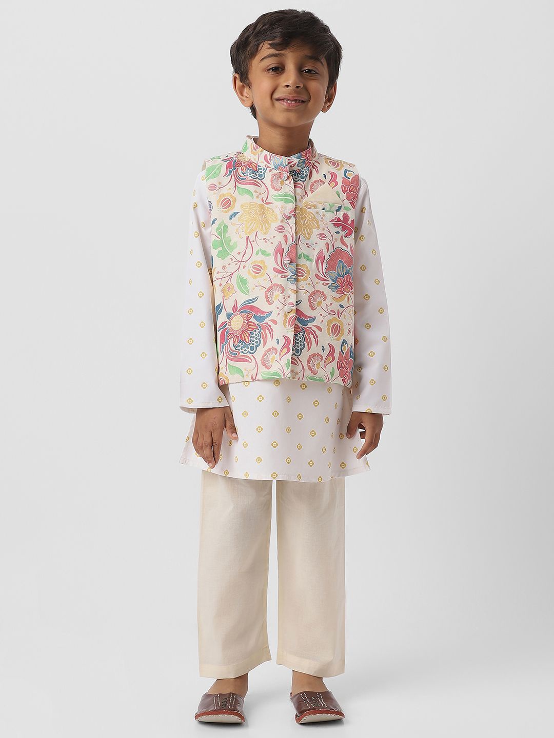 

Nauti Nati Boys Floral Printed Pure Cotton Straight Kurta With Churidar & Nehru jacket, Beige