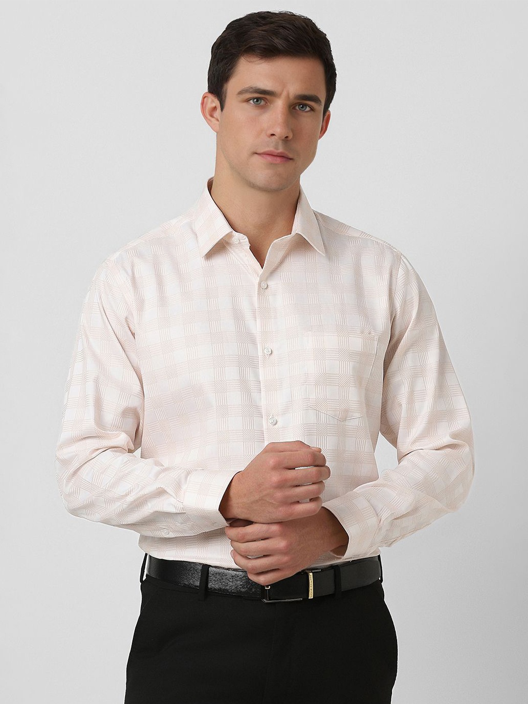 

Van Heusen Men Spread Collar Checked Cotton Formal Shirt, Peach