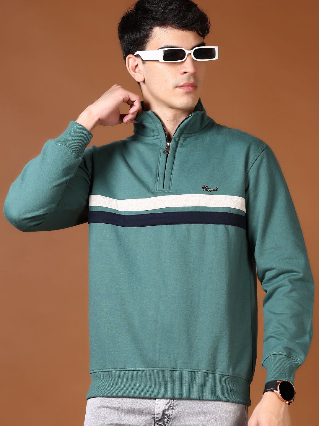 

V-Mart Men Striped Mock Collar Half Zipper Sweatshirt, Green