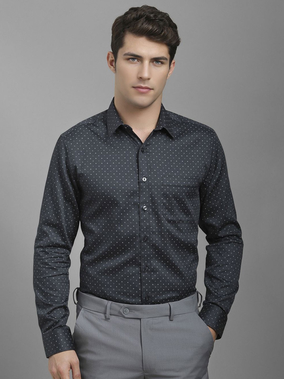 

Louis Philippe Men Spread Collar Micro Ditsy Printed Cotton Formal Shirt, Black