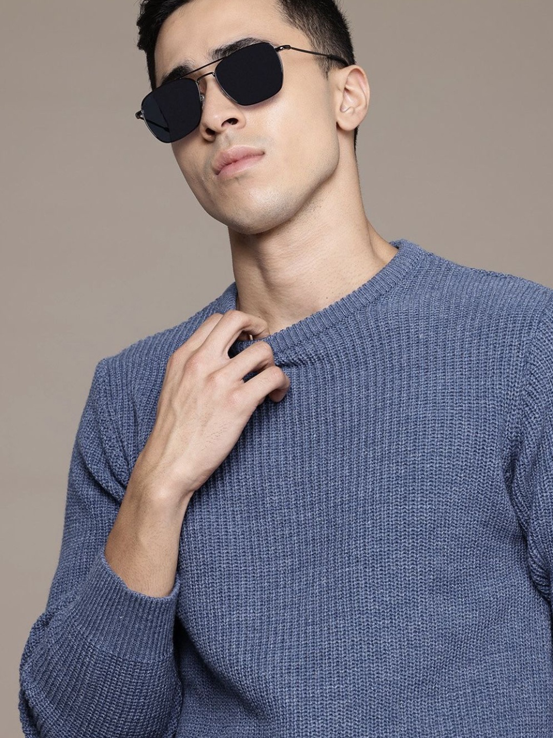 

The Roadster Lifestyle Co Men Ribbed Round Neck Full-Sleeved Sweater, Blue