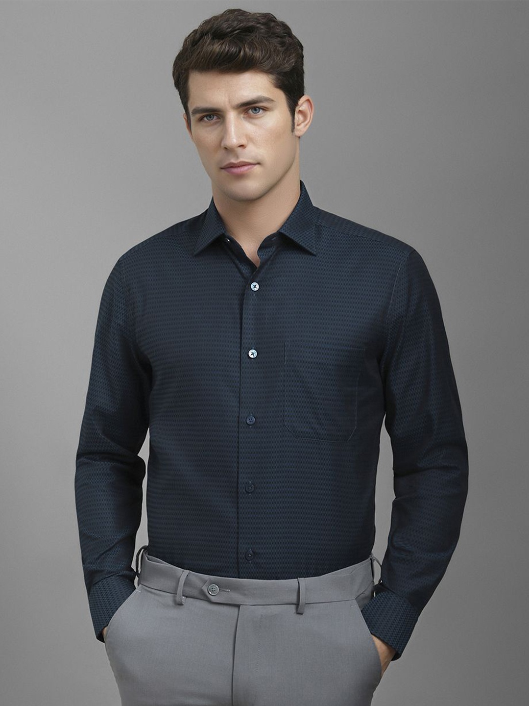 

Louis Philippe Men Classic Spread Collar Textured Cotton Formal Shirt, Navy blue