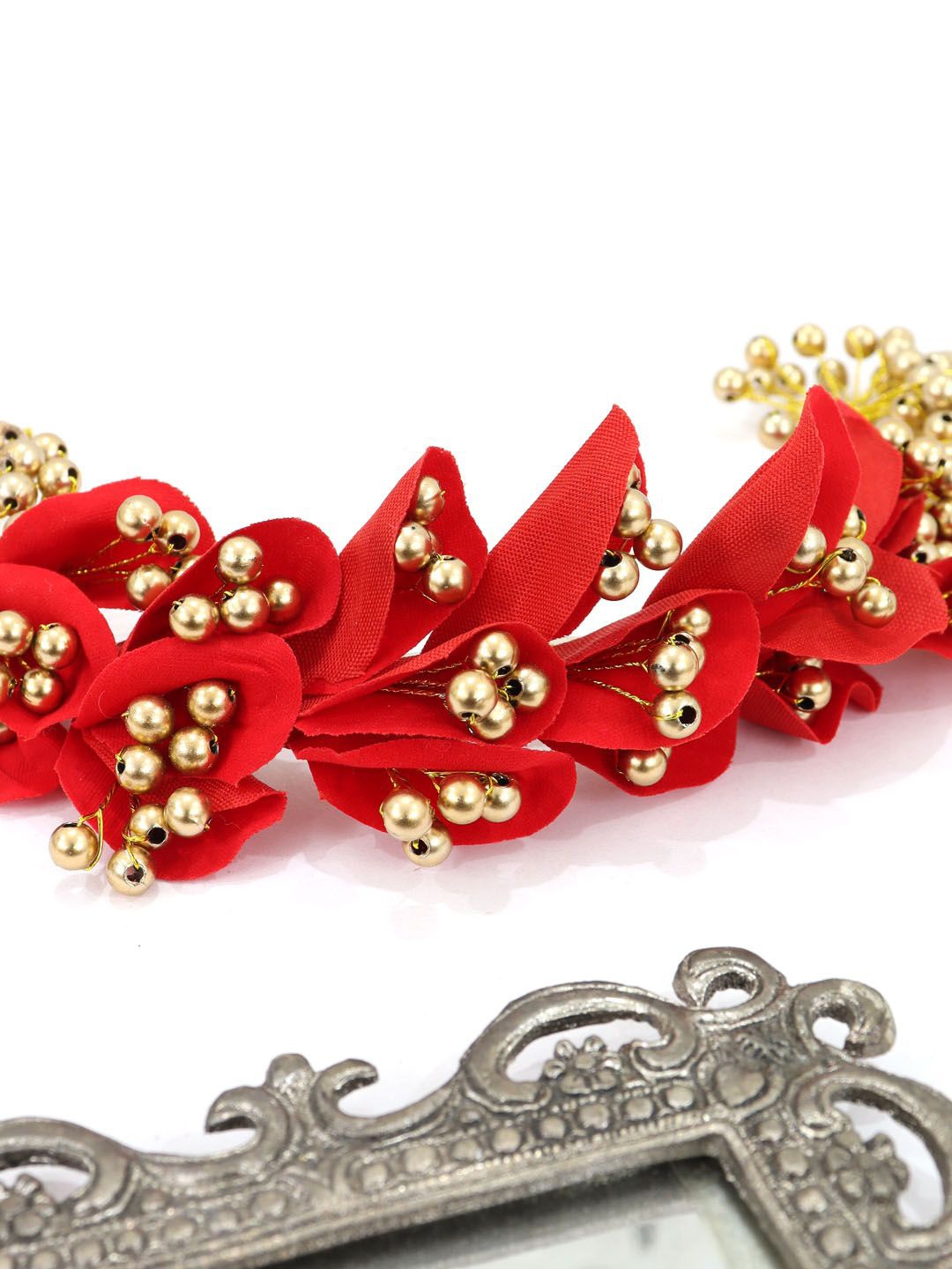 

VAGHBHATT Women Embellished Tiara, Gold
