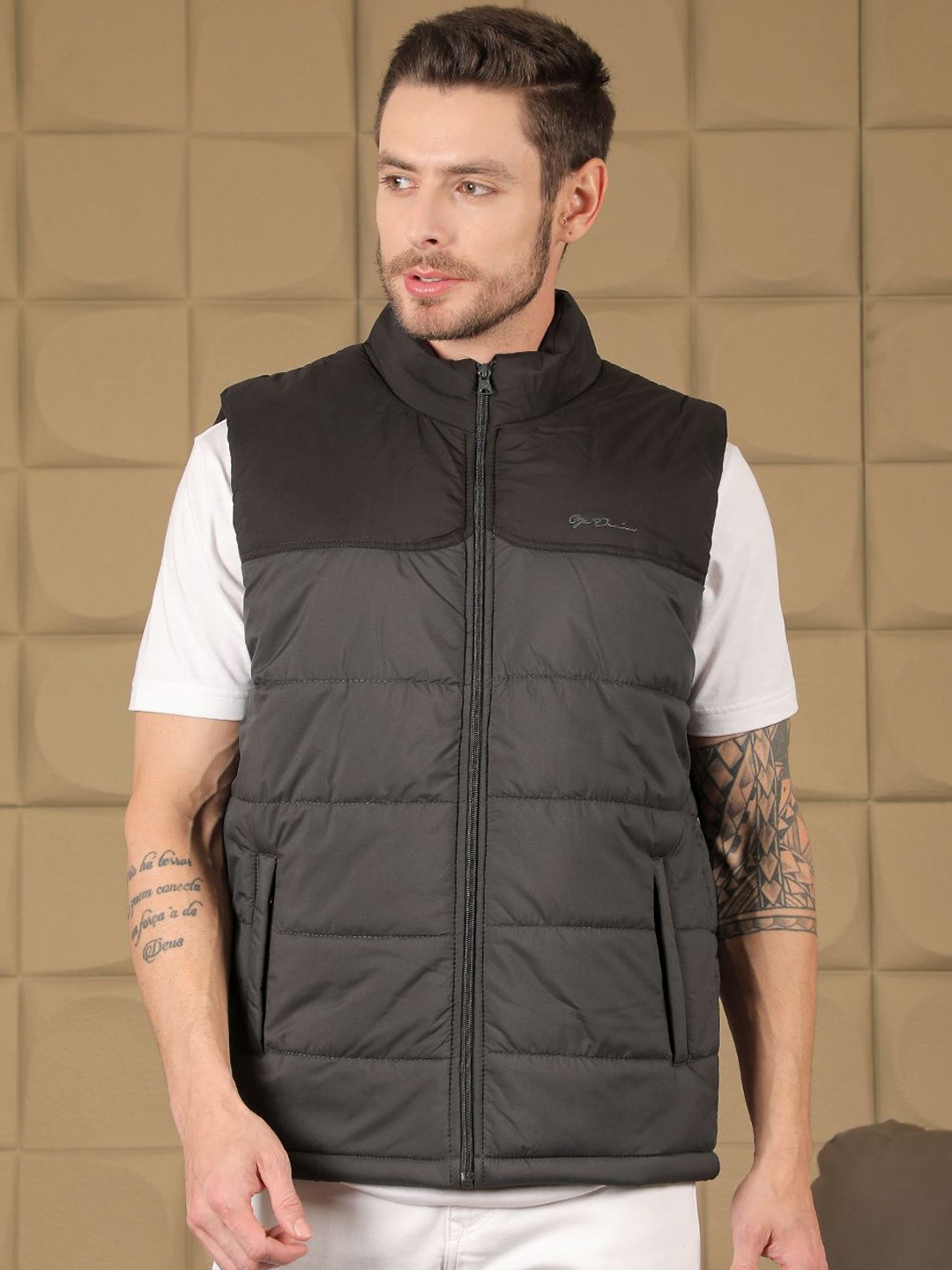 

COBB Men Mock Collar Solid Casual Gilet Jacket, Black