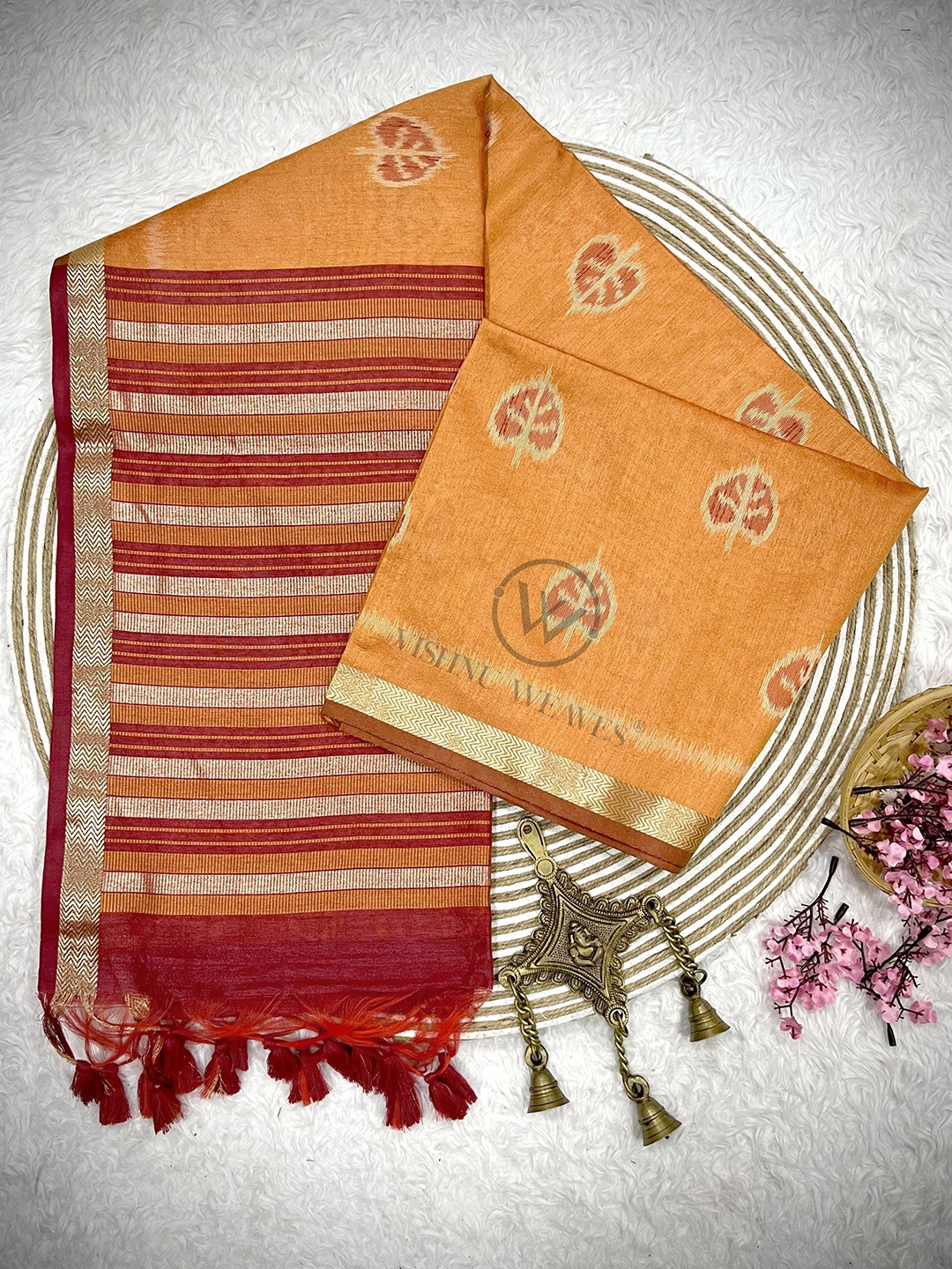 

VISHNU WEAVES Woven Design Zari Pure Silk Ikat Saree, Orange