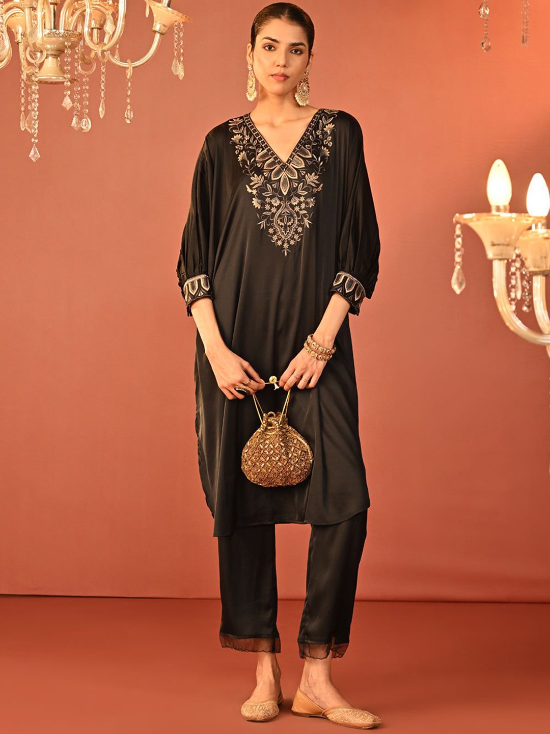 

Lakshita Women Floral Embroidered Empire Thread Work Kurta with Trousers, Black