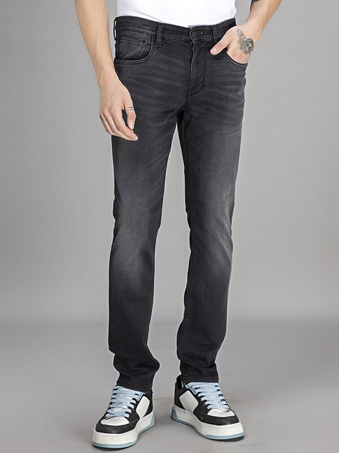 

THINC Men Carbon Creation Slim Fit Stretchable Jeans, Black