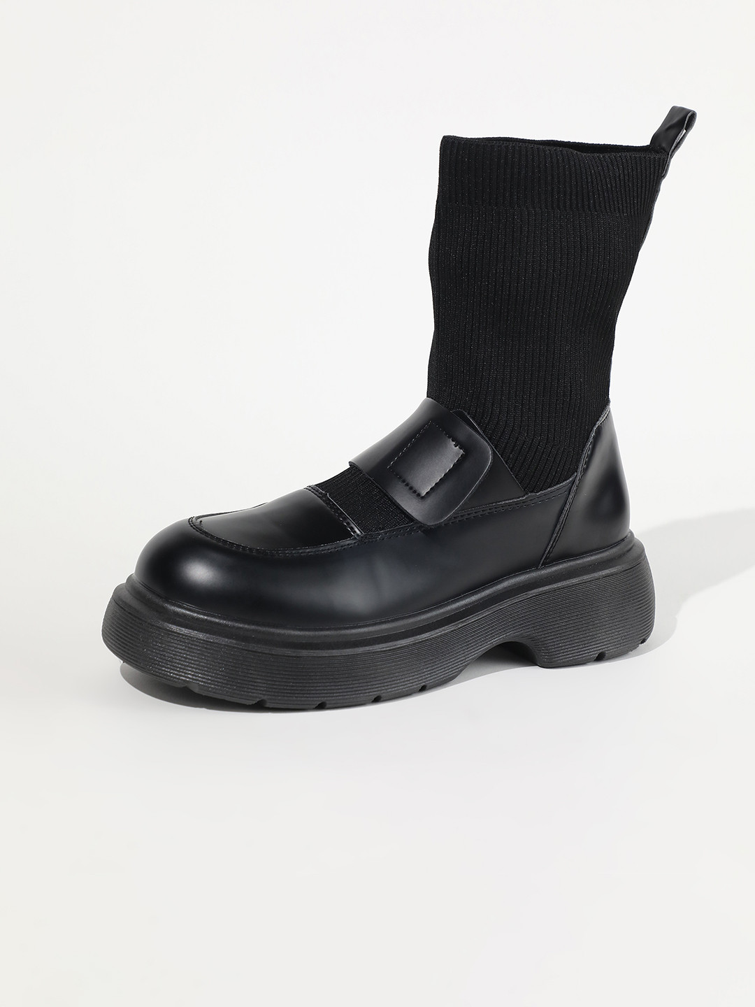 

LULU & SKY Women Mid-Top Round Toe Ankle Boots, Black