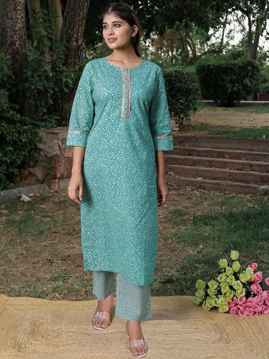 

Chandbaali Round Neck Floral Printed Straight Kurta with Trousers, Teal