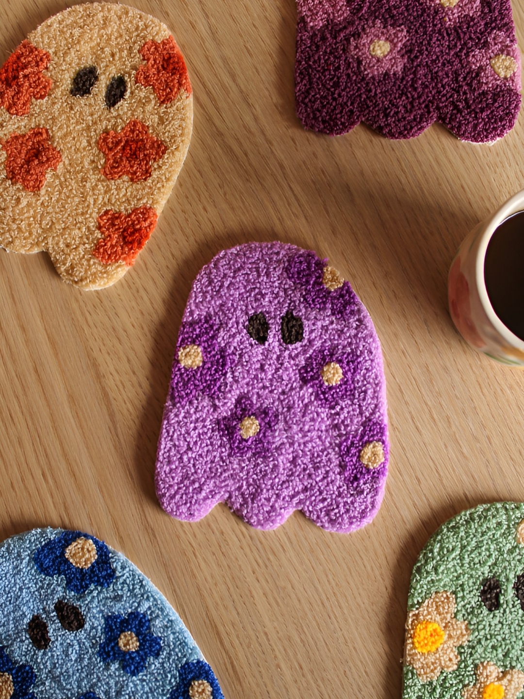 

HYPPY The Spooky Mug Rug Lilac Coasters, Purple