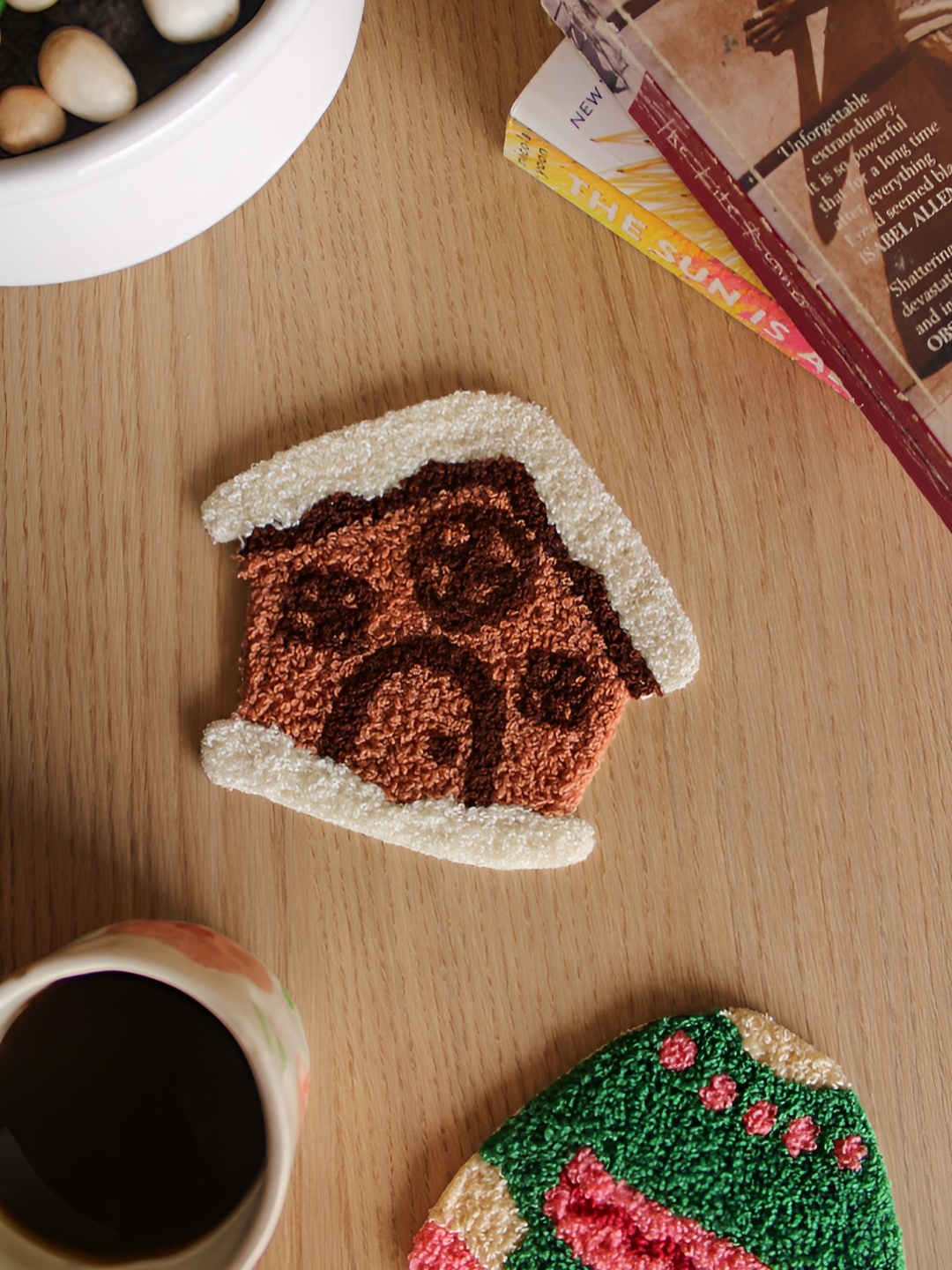 

HYPPY Brown & Cream Colored Snowy Home Coaster