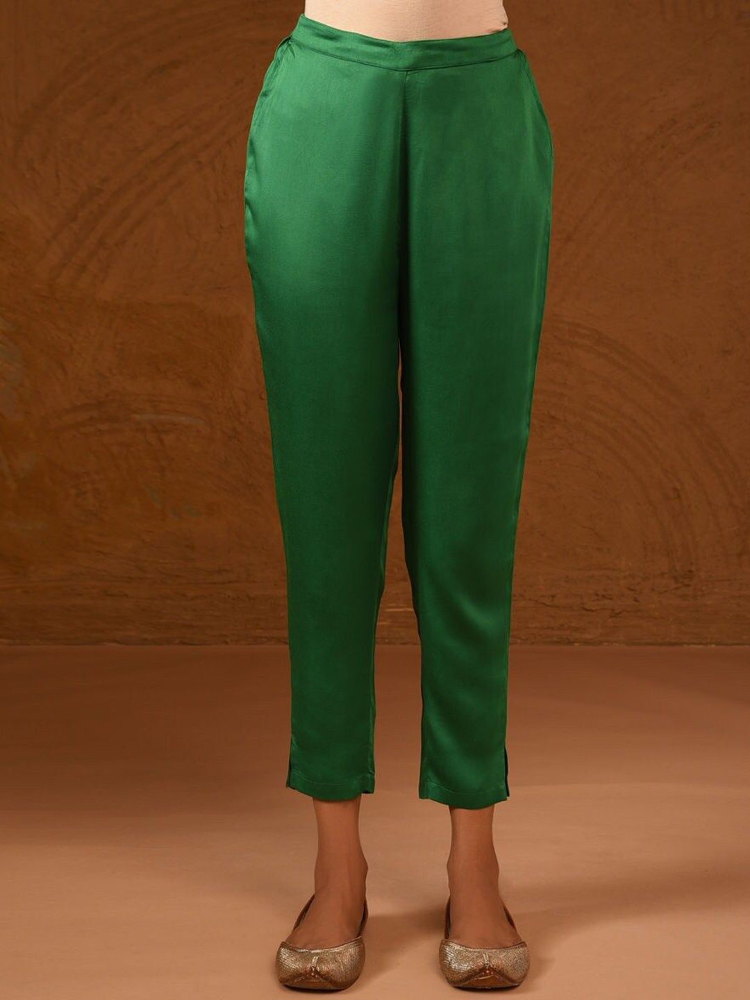 

JAYPORE Women Relaxed Regular Trousers, Green