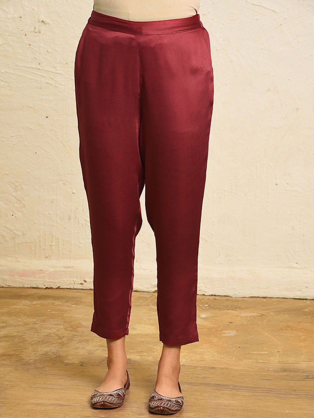 

JAYPORE Women Mid-Rise Regular Fit Trousers, Red