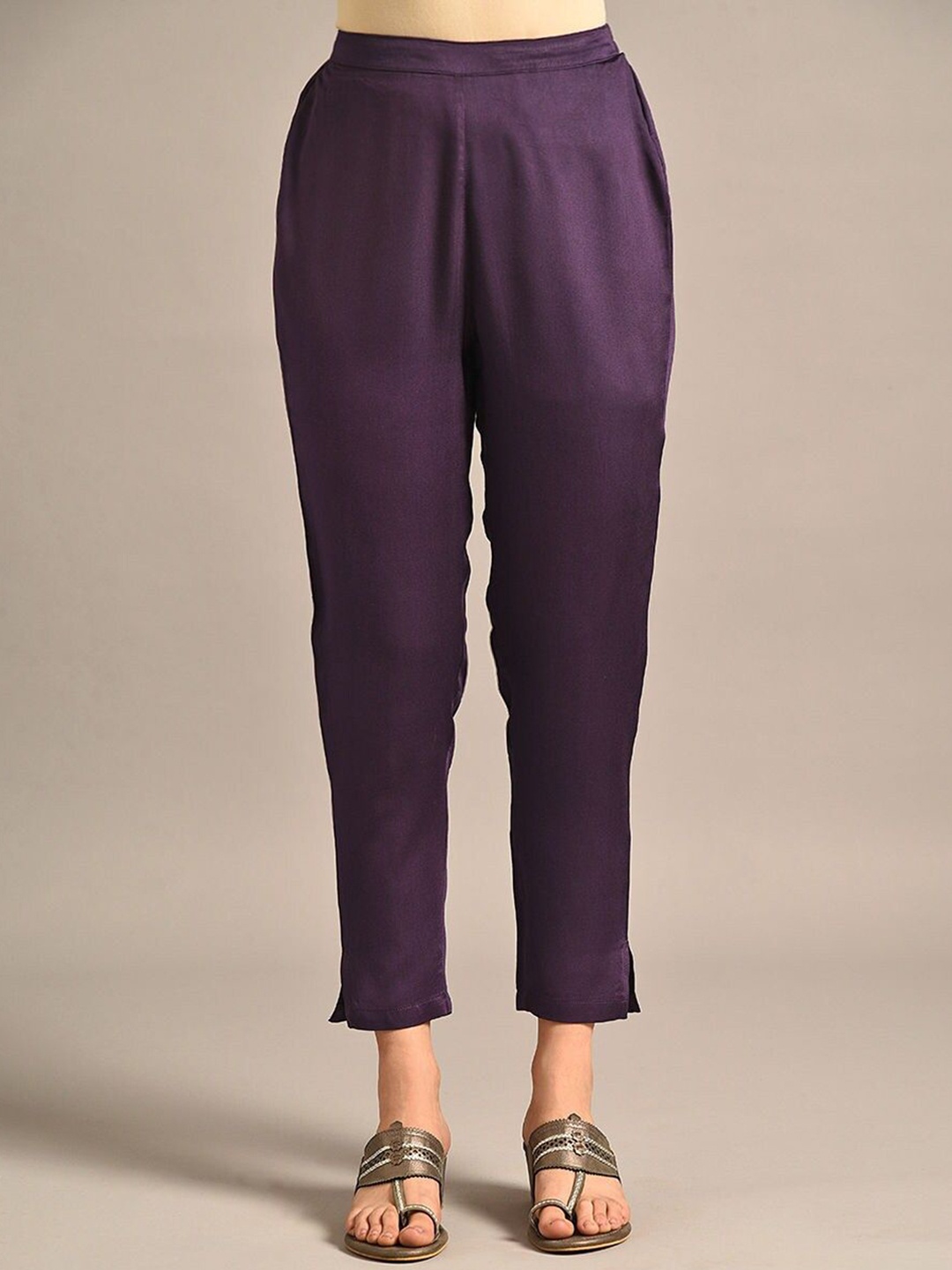 

JAYPORE Women Relaxed Pleated Trousers, Purple