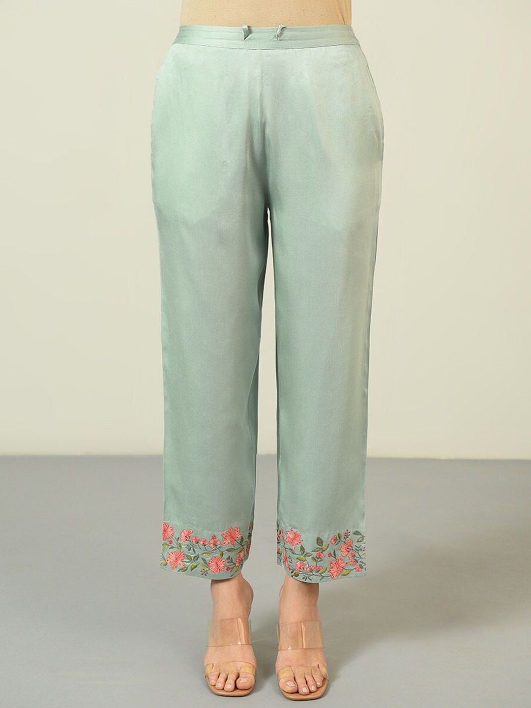 

JAYPORE Women Embroidered Relaxed Mid-Rise Regular Fit Trousers, Green
