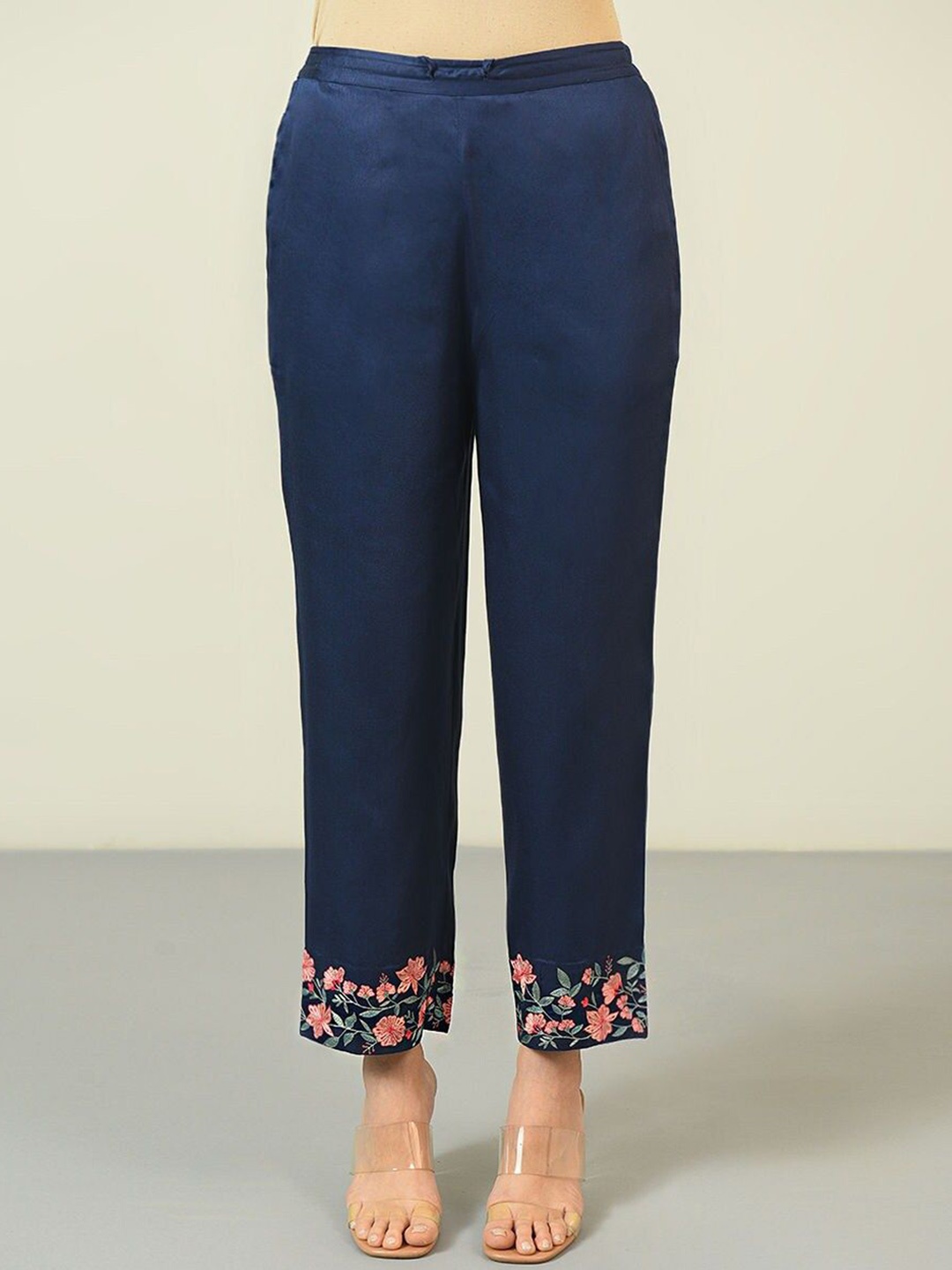 

JAYPORE Women Floral Embroidered Relaxed Fit Mid-Rise Cropped Trousers, Blue