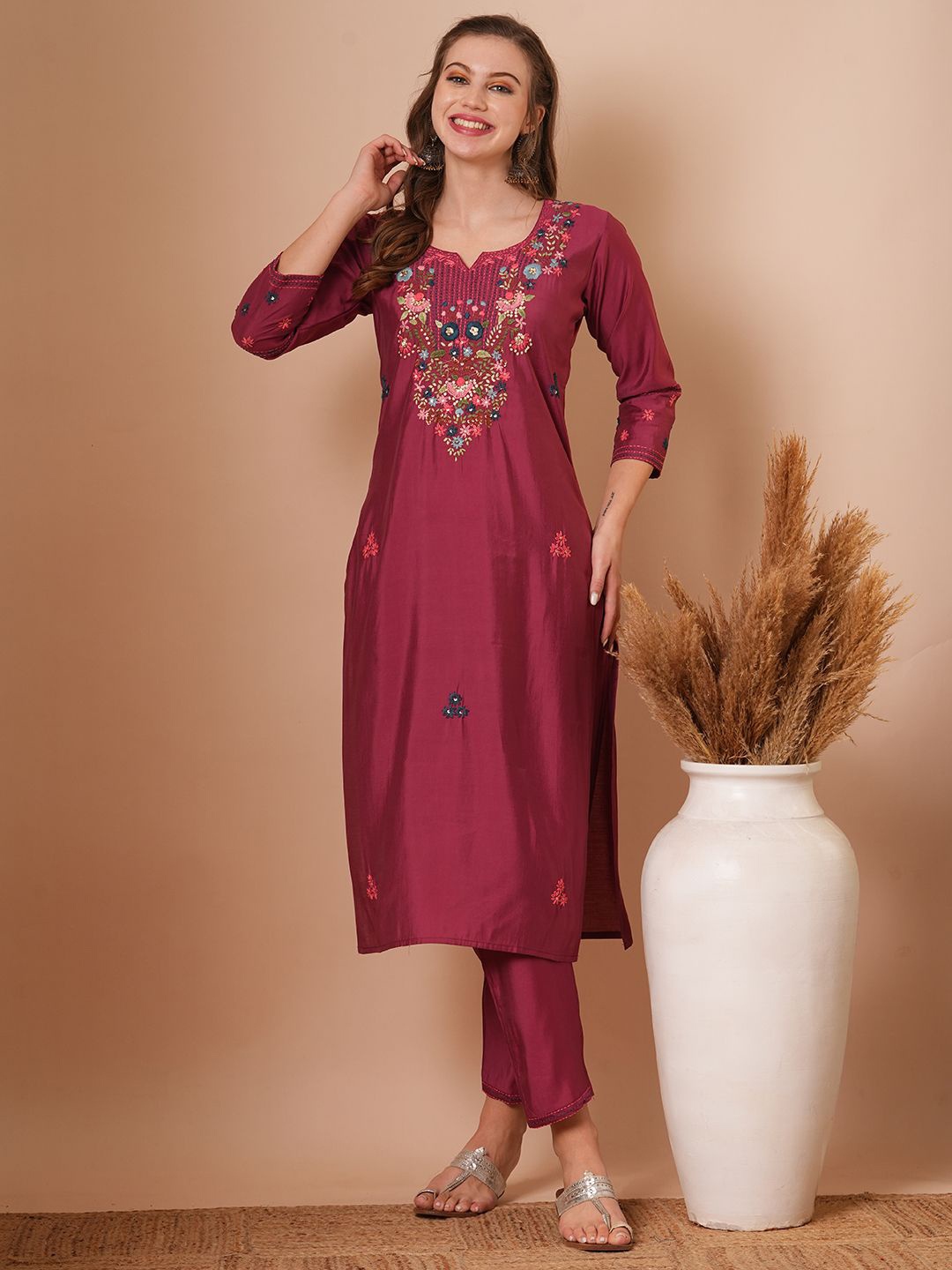 

FASHOR Mauve Floral Embroidered Thread Work Straight Kurta with Trousers