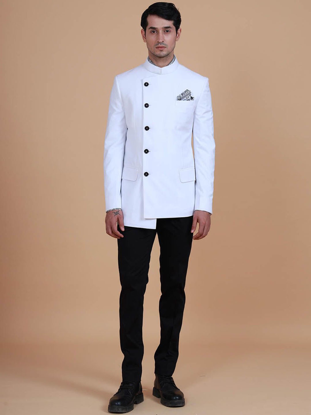 

RR Blue Men Solid Asymmetric Closure Tailored Jacket, White