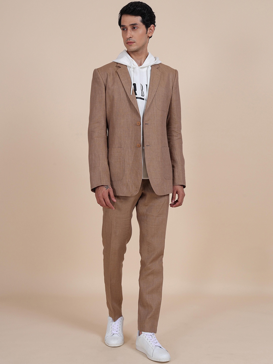 

RR Blue Men Solid Notched Lapel Linen Tailored Fit Blazer, Brown