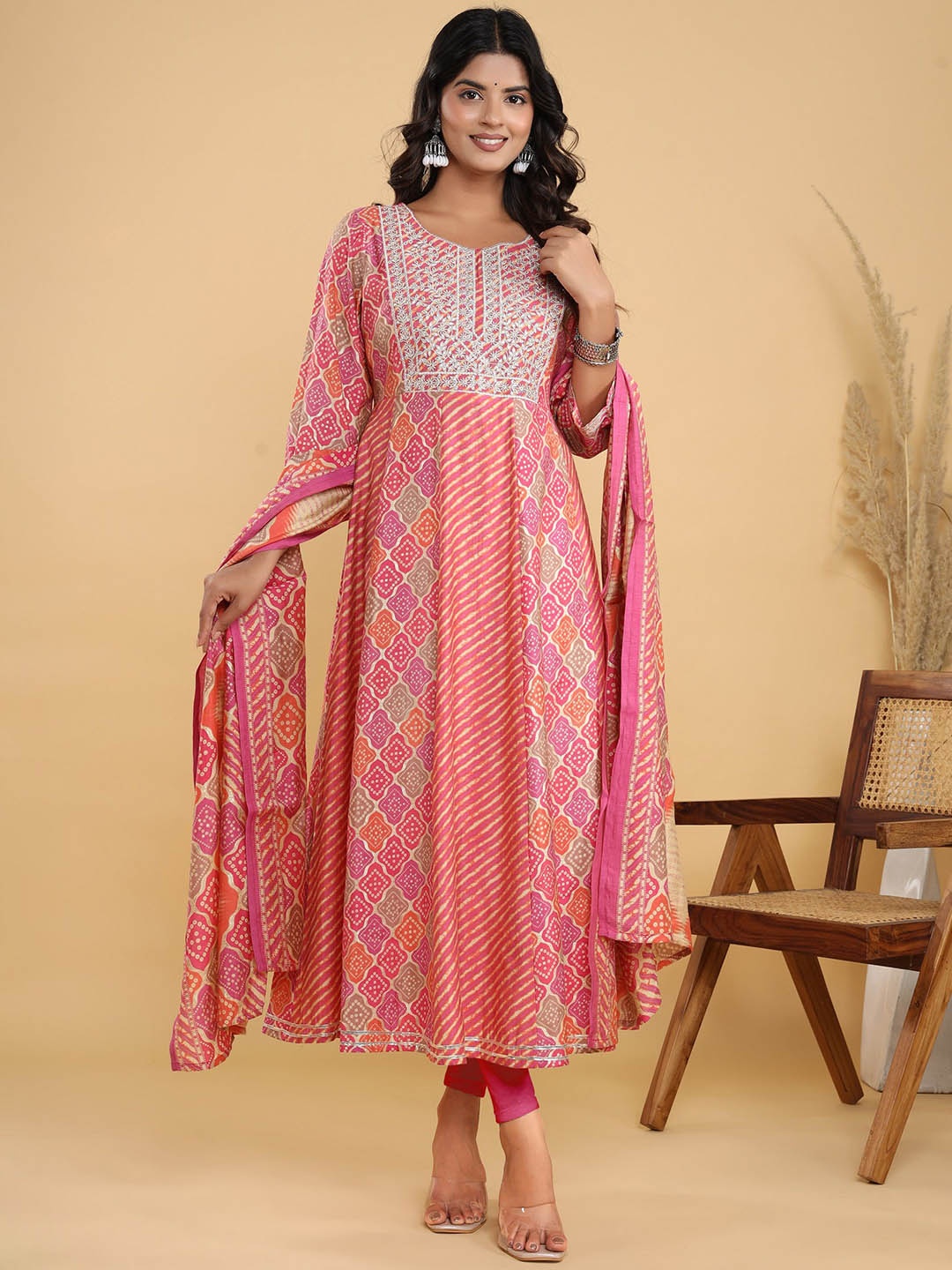 

VASVI Bandhani Printed Thread Work Round Neck A-Line Kurta With Dupatta, Pink