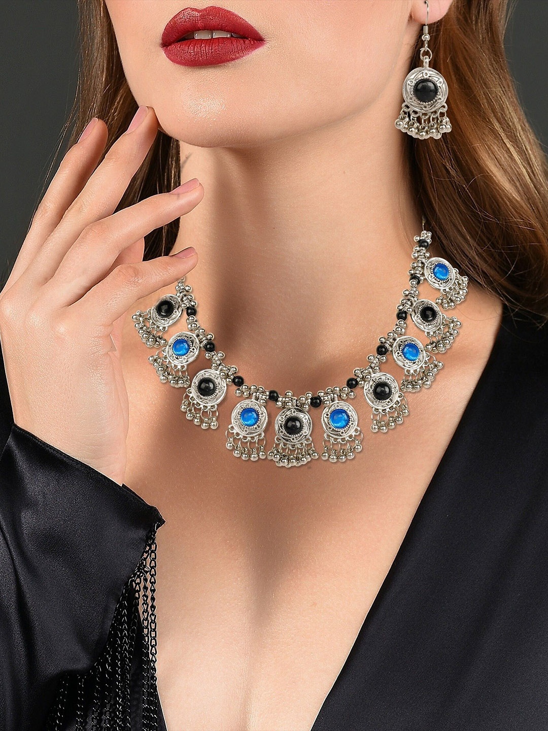 

Oxidized Heaven Sterling Silver Plated Stone Studded & Beaded Jewellery Set