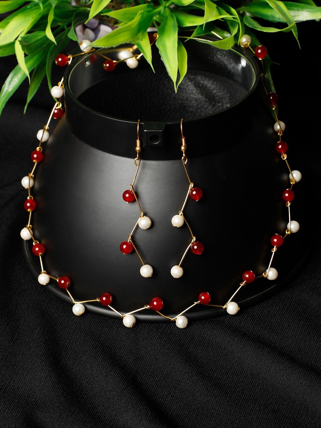 

Oxidized Heaven Gold-Plated Silver Beaded Jewellery Set