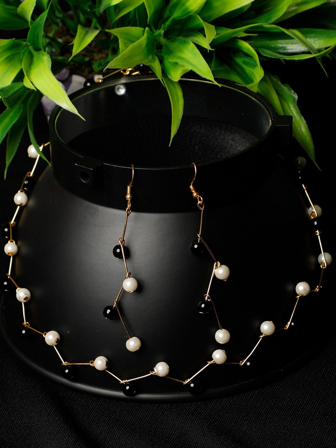 

Oxidized Heaven Gold-Plated Beaded Jewellery Set