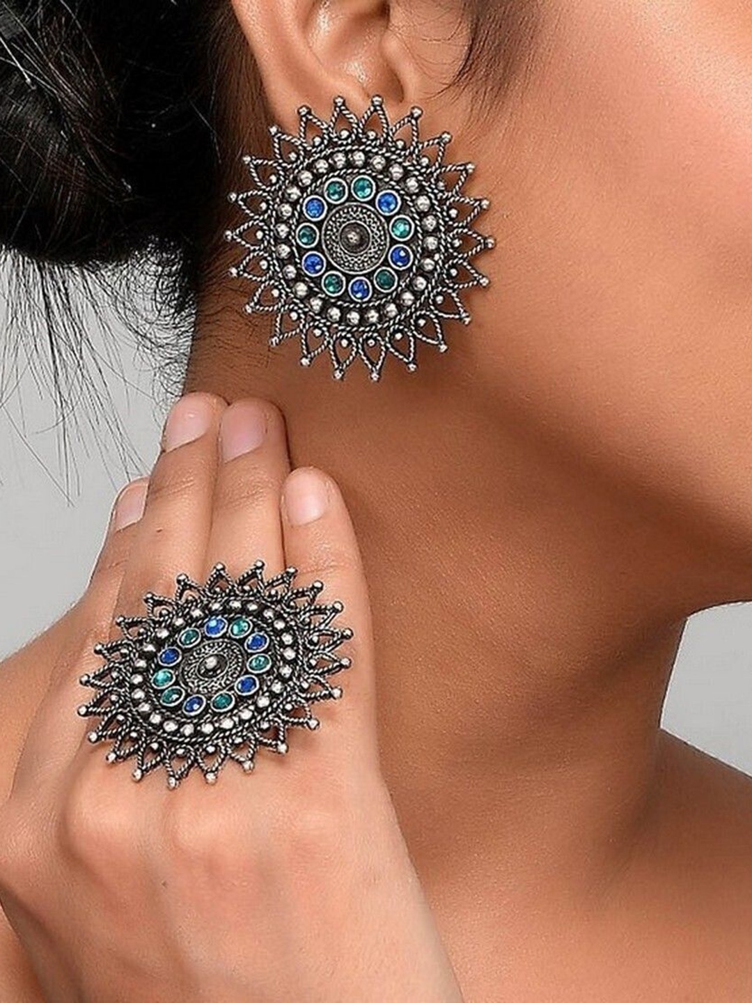 

Oxidized Heaven Sterling Silver-Plated Stone Studded Jewellery Set