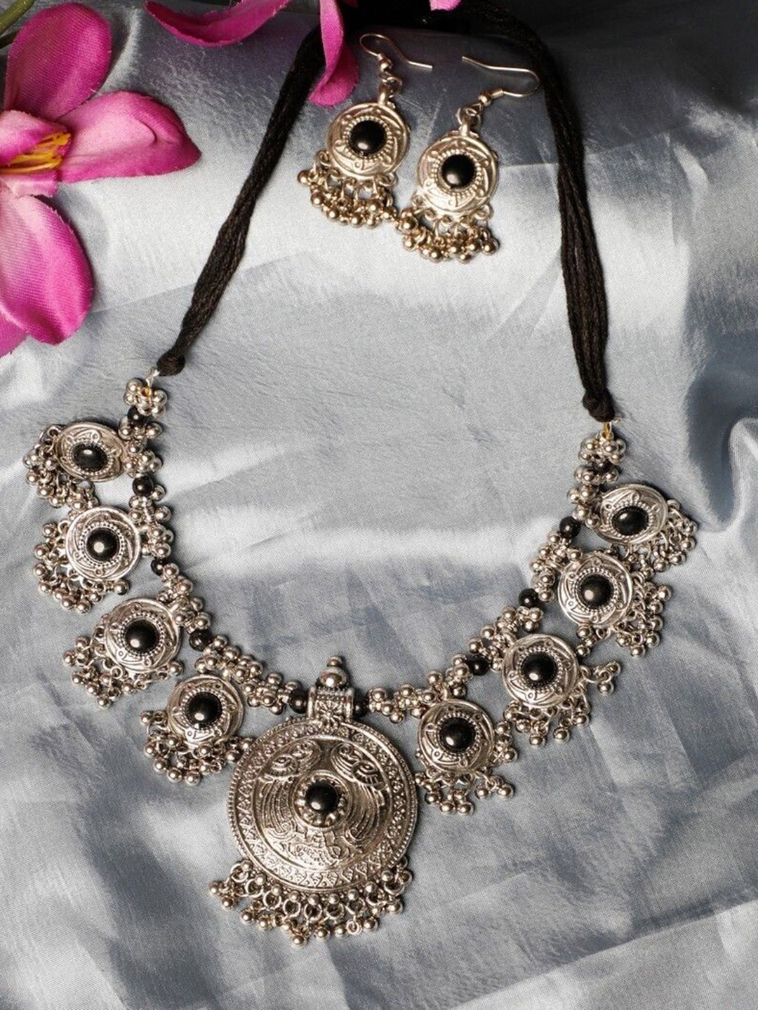 

Oxidized Heaven Sterling Silver-Plated Stone Studded & Beaded Jewellery Set