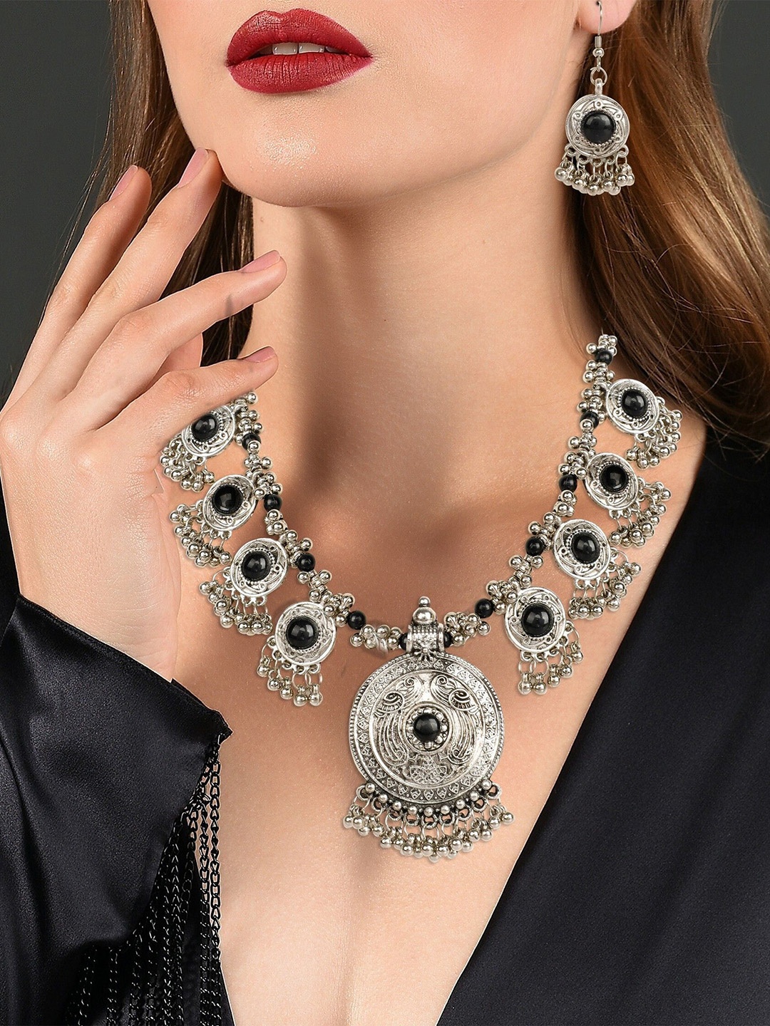 

Oxidized Heaven Sterling Silver Plated Stone Studded & Beaded Jewellery Set