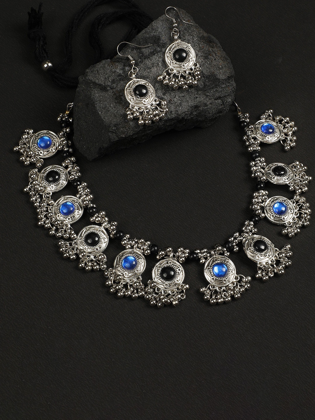 

Oxidized Heaven Silver Plated Stone Studded Jewellery Set