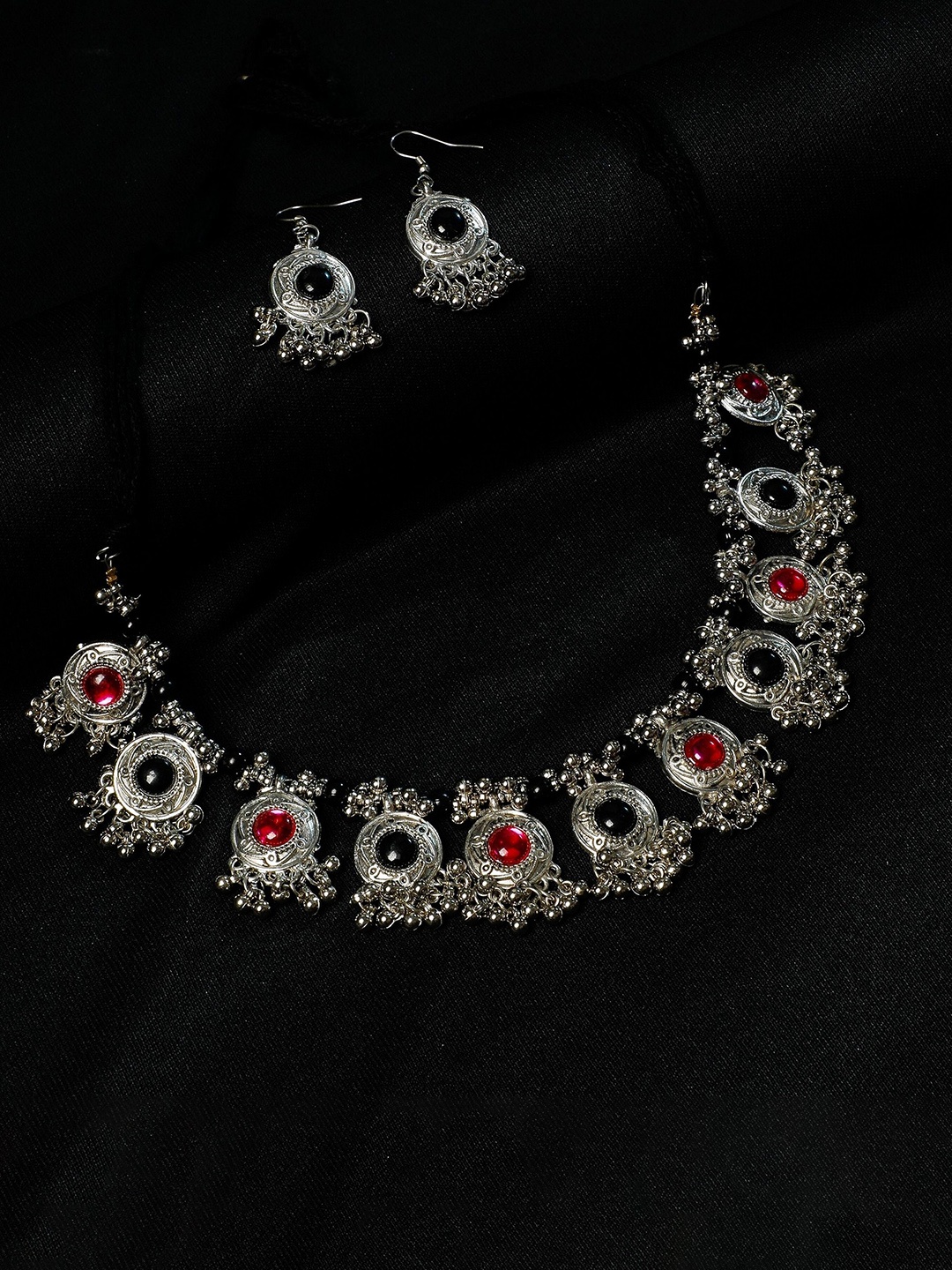 

Oxidized Heaven Silver-Plated Necklace & Earrings