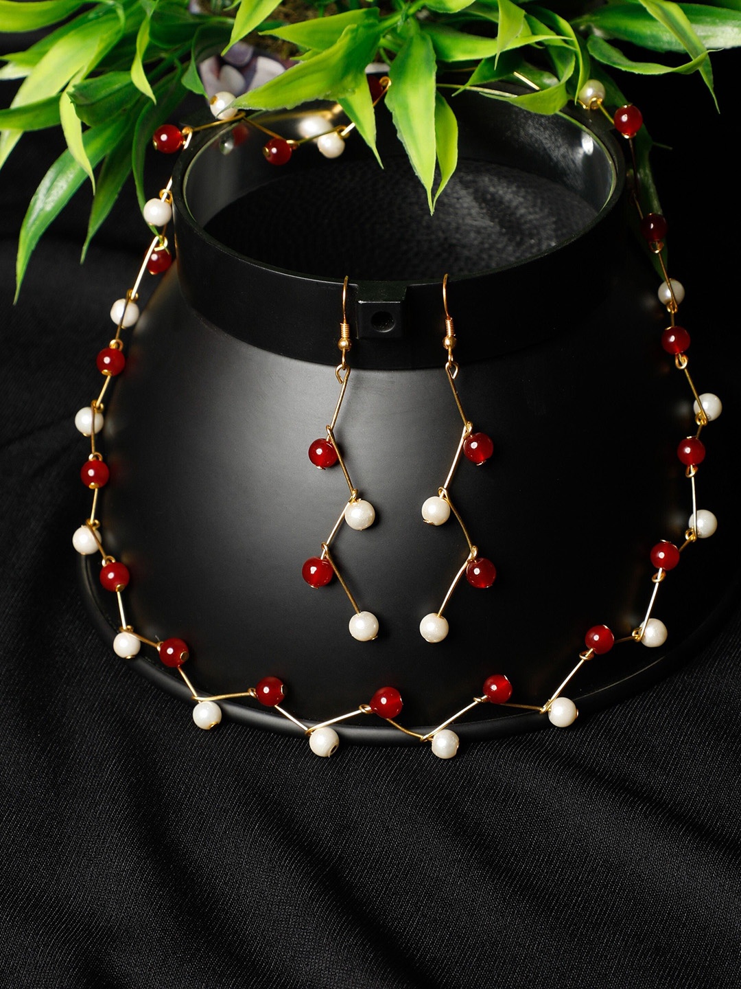 

Oxidized Heaven Gold-Plated Silver Beaded Jewellery Set