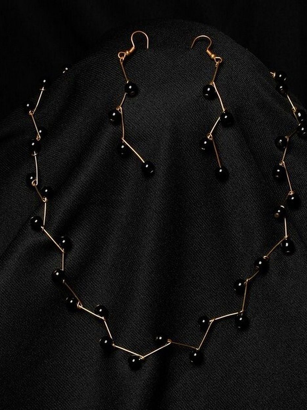 

Oxidized Heaven Gold-Plated Silver Beaded Jewellery Set