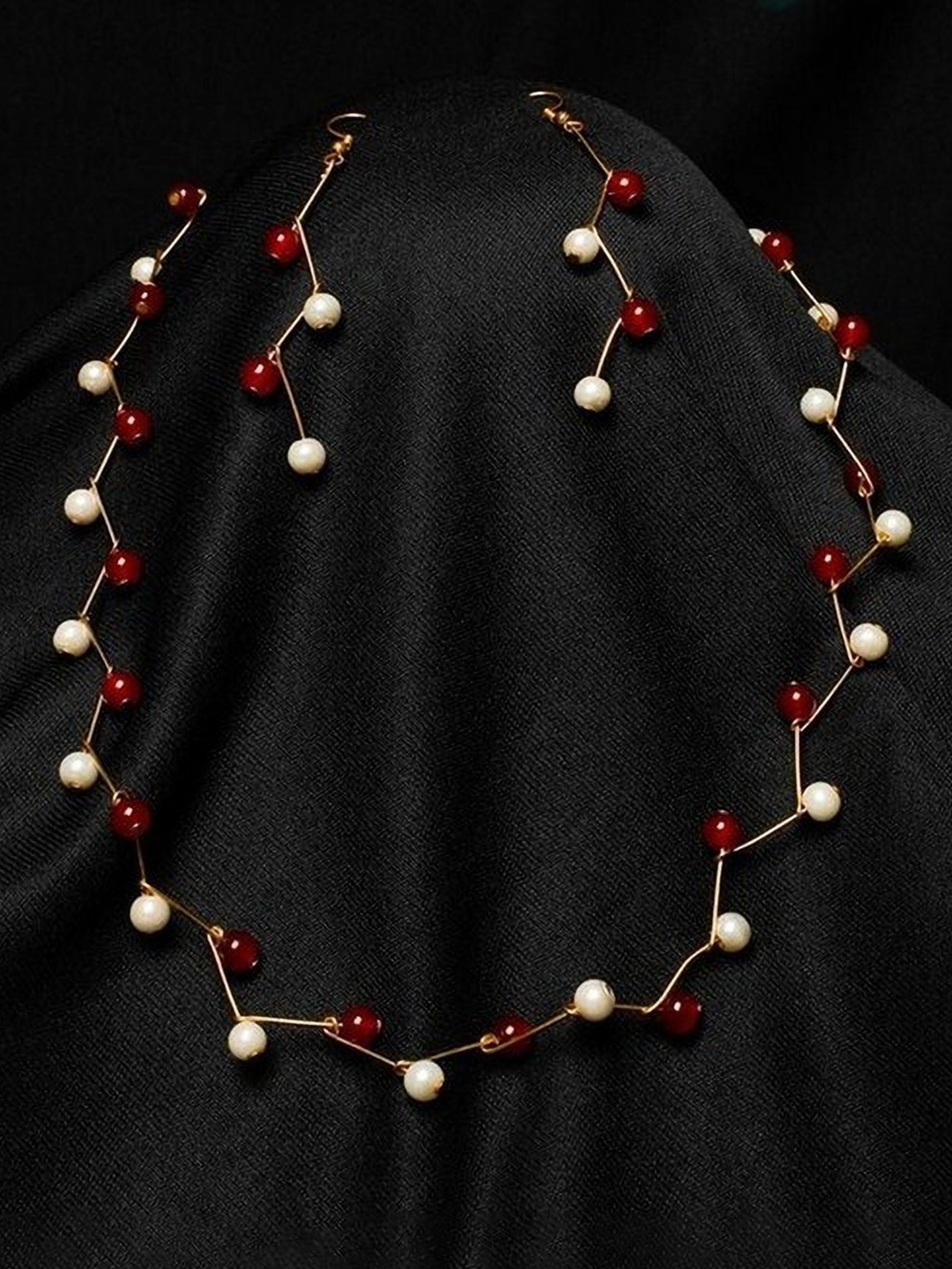 

Oxidized Heaven Gold-Plated Beaded Jewellery Set