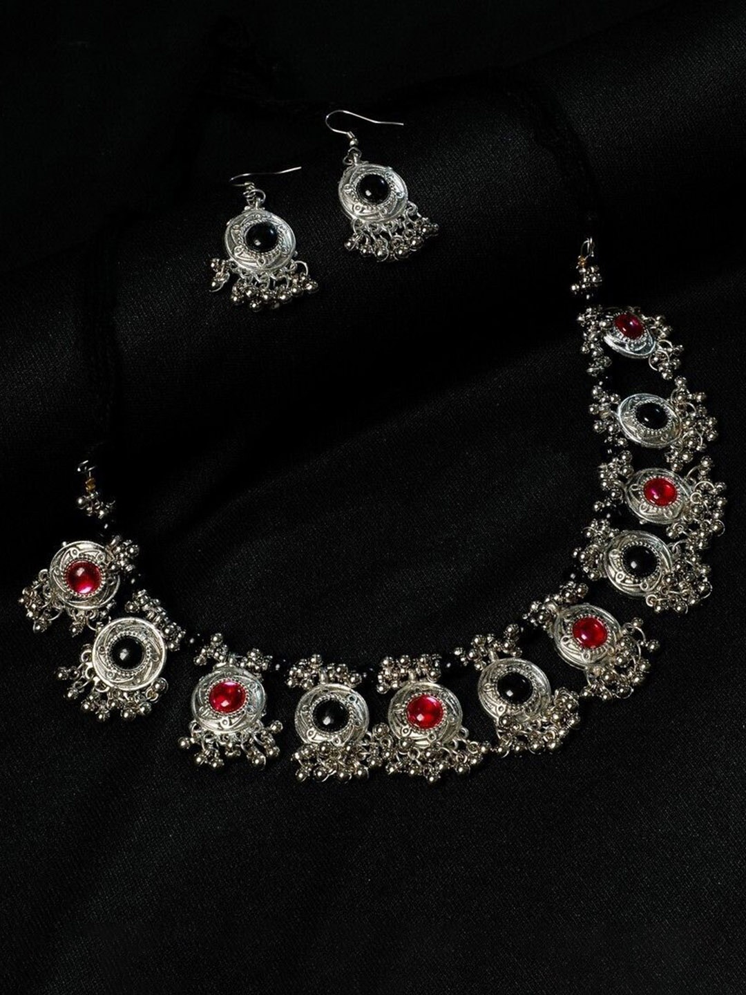 

Oxidized Heaven Sterling Silver-Plated Stone Studded & Beaded Necklace and Earrings
