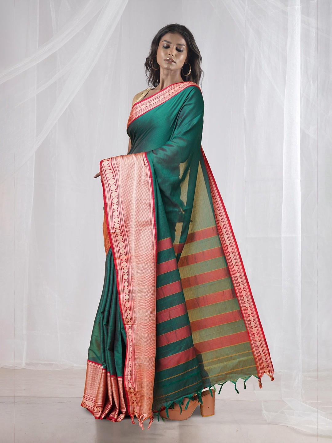 

Unnati Silks Zari Pure Cotton Narayan Peth Saree, Green