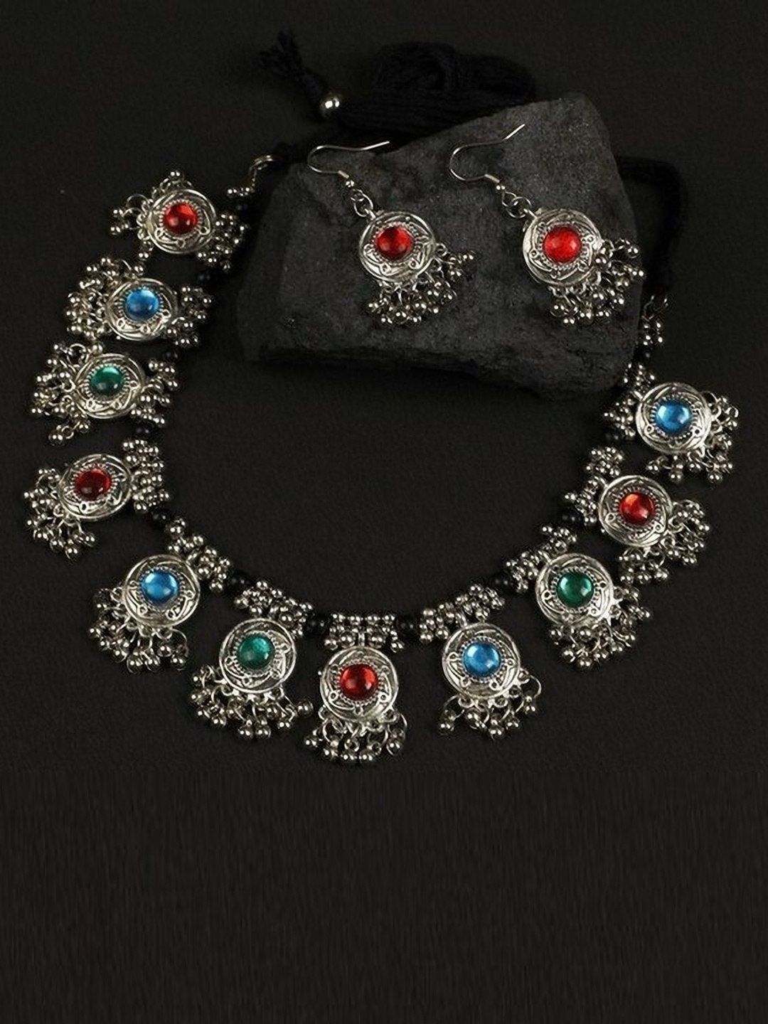 

Oxidized Heaven Sterling Silver-Plated Stone Studded & Beaded Jewellery Set