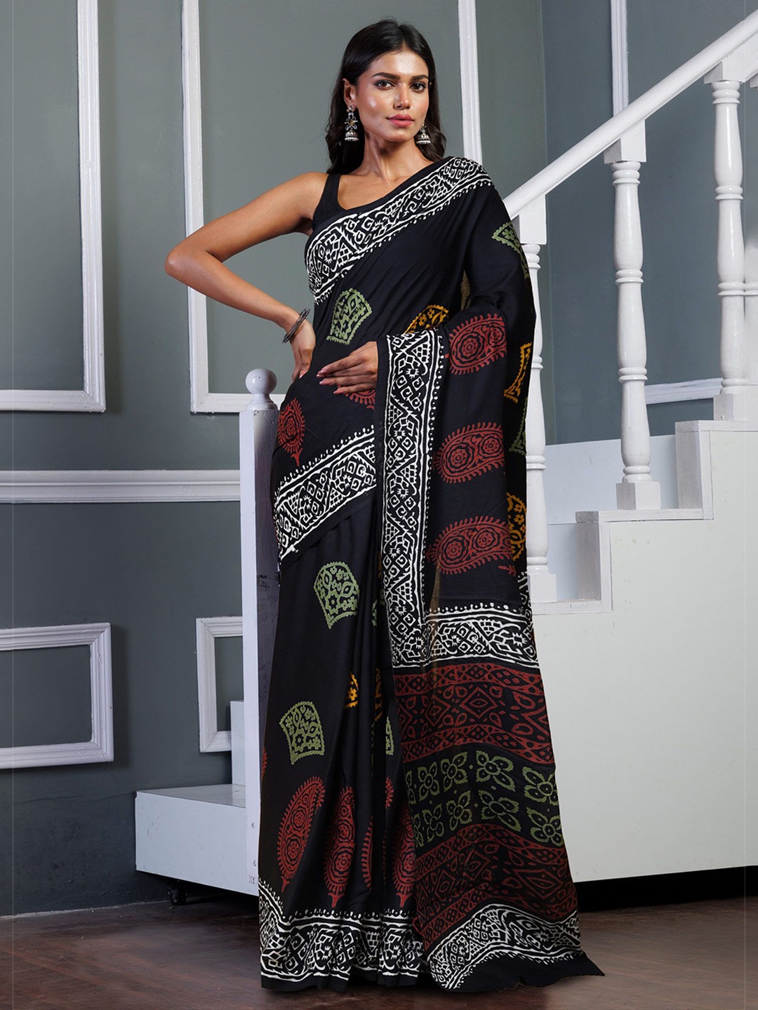

Unnati Silks Paisley Printed Pure Cotton Handloom Kota Saree, Black
