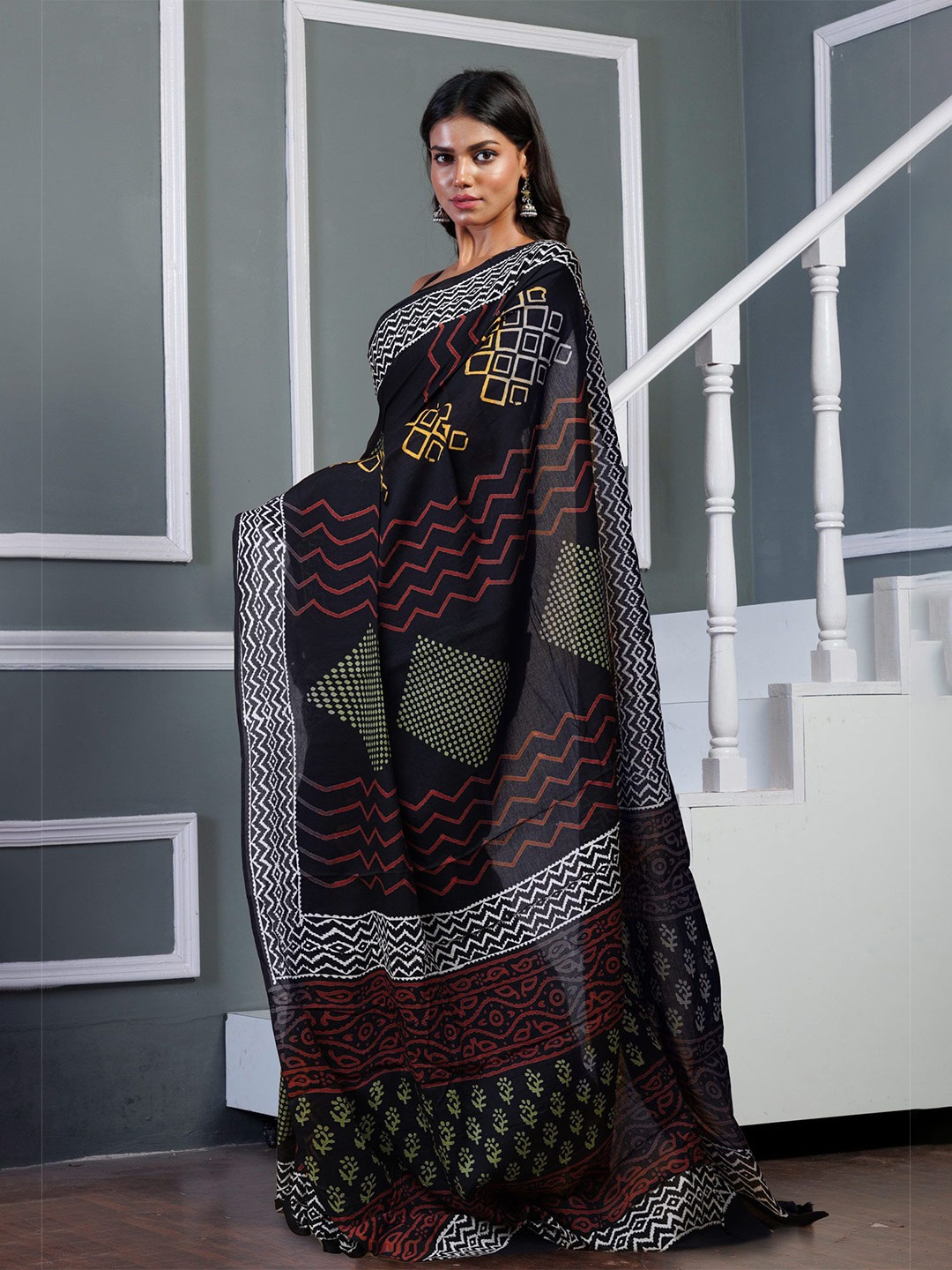 

Unnati Silks Printed Pure Cotton Kota Saree, Black