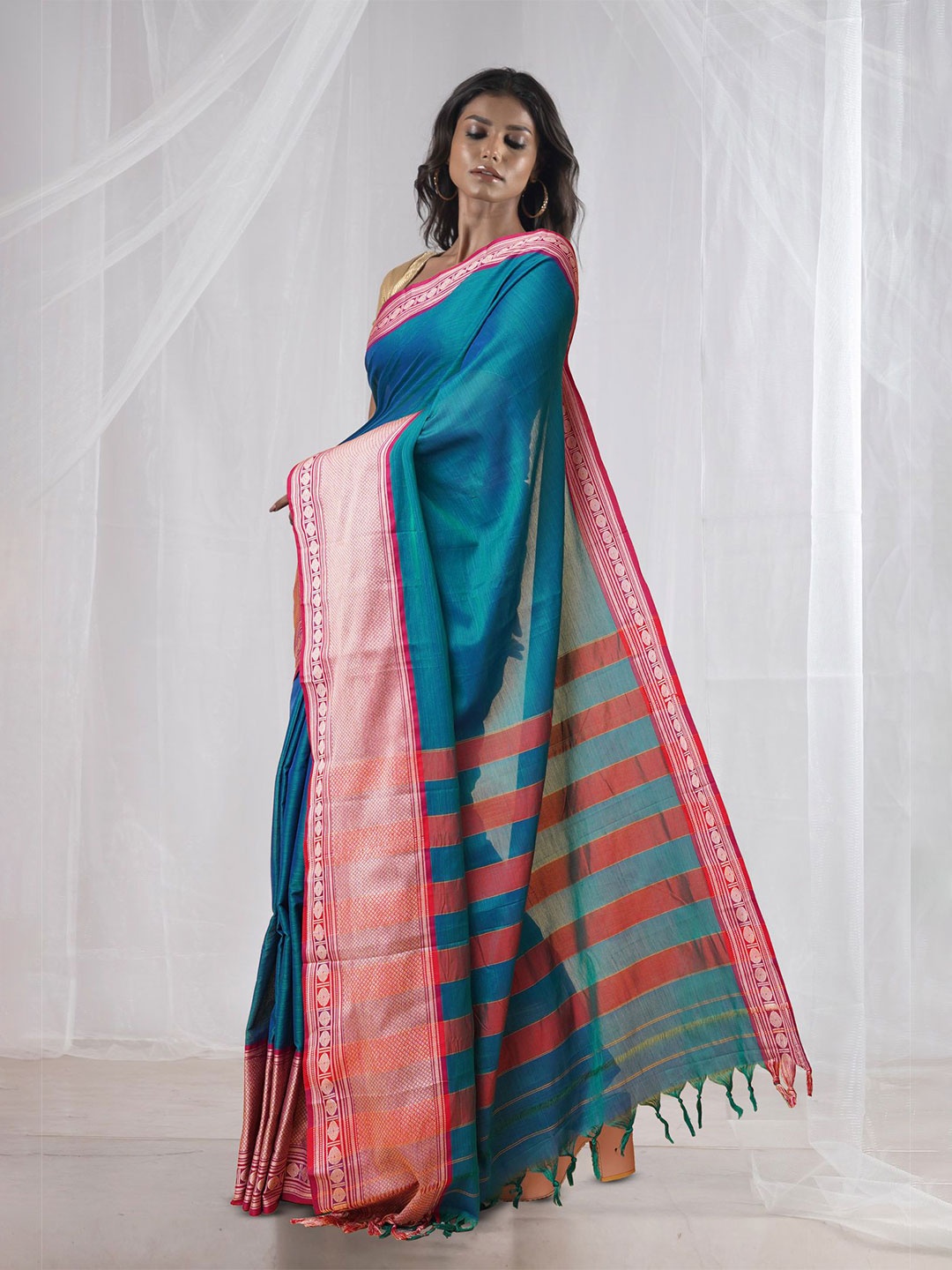 

Unnati Silks Zari Pure Cotton Handloom Narayan Peth Saree, Green