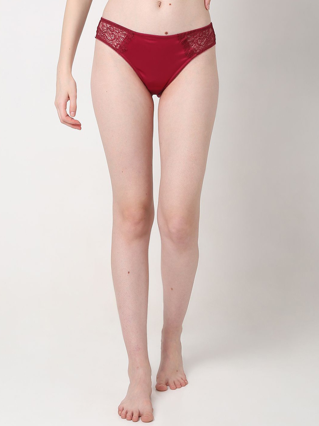 

Vero Moda Women Mid-Rise Bikini Briefs, Red