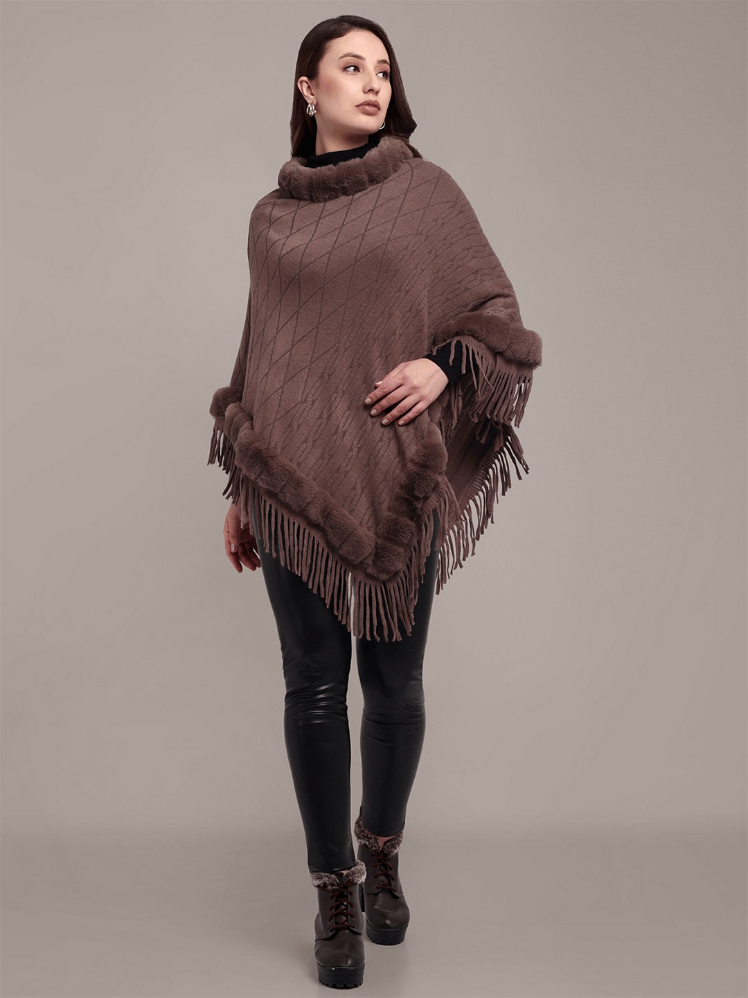 

iki chic Women Woollen Poncho with Fringed Detail, Brown